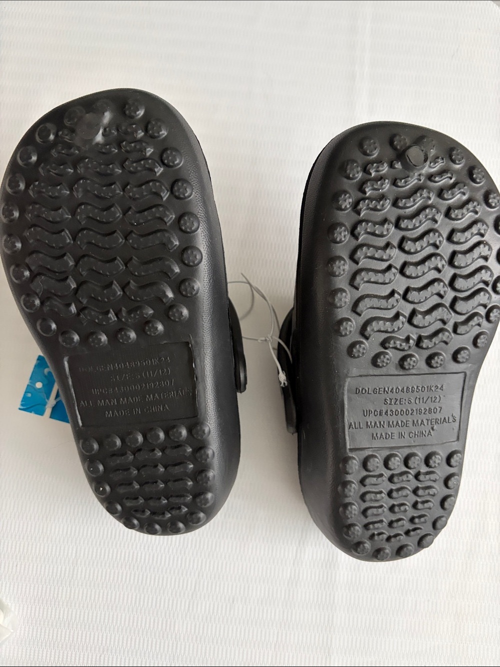 Boys Black Kids Slip-On Clog Shoes - Picture 2 of 3